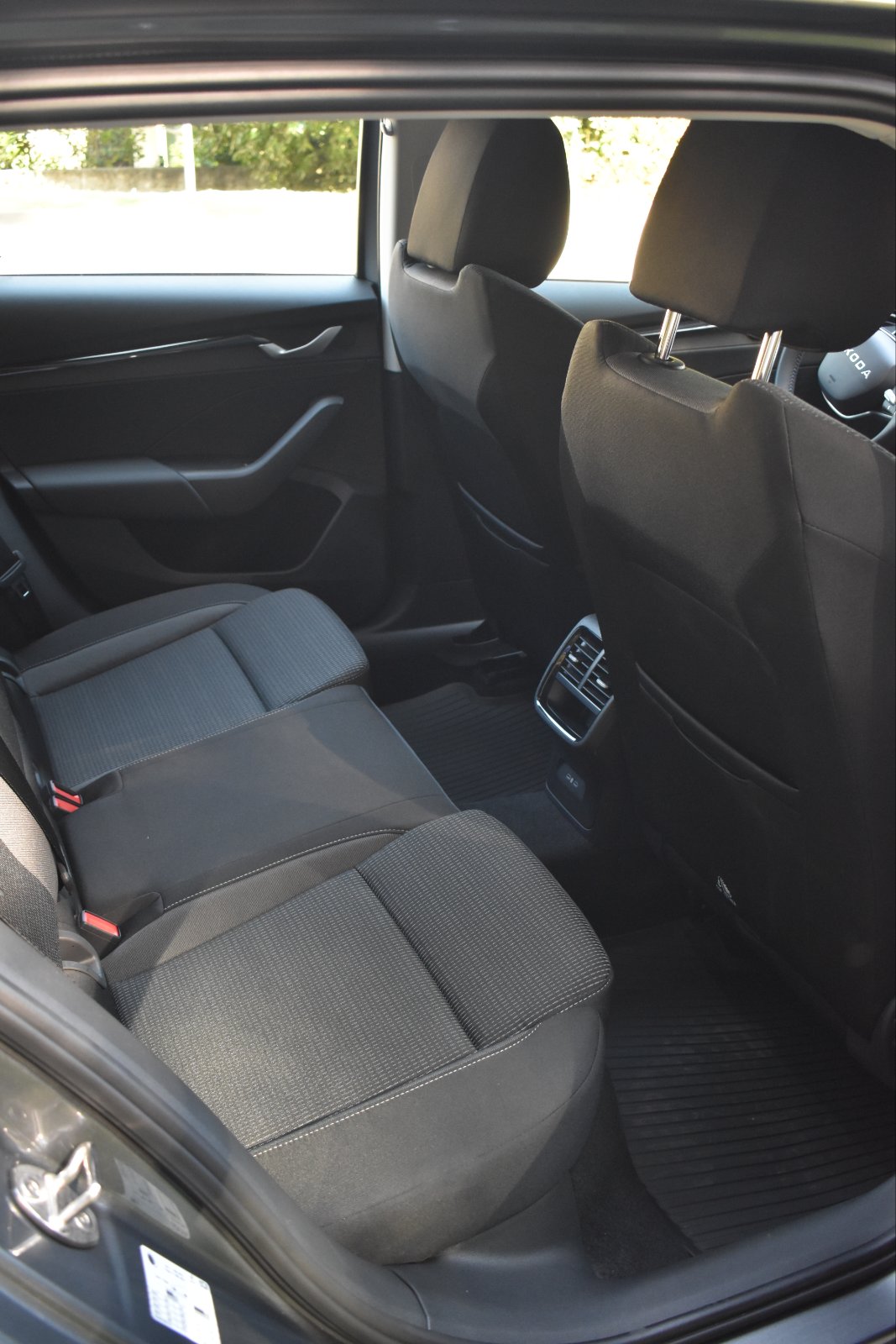 Mercedes V-Class luggage